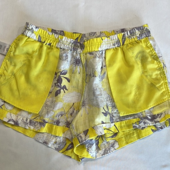 Linen Shorts • Yellow & Gray • Size 10 • KUT from the Kloth Jansen - Picture 7 of 10